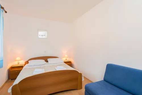 Apartment 7 Maestral Orebic interior and view 2
