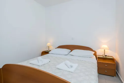 Apartment 3 Maestral Orebic interior and view 3