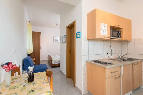Apartment 1 Maestral Orebic interior and view 3