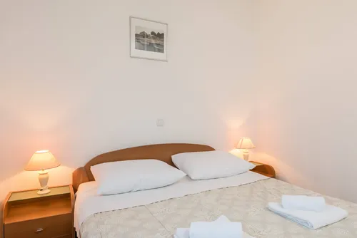 Apartment 7 Maestral Orebic interior and view 3