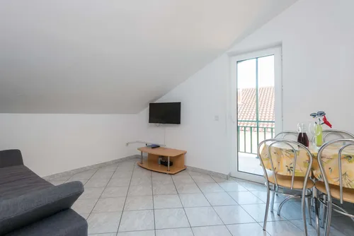 Apartment 8 Maestral Orebic interior and view 4
