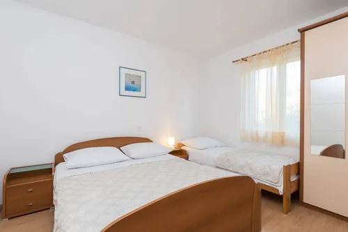 Apartment 6 Maestral Orebic interior and view 5