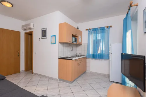 Apartment 7 Maestral Orebic interior and view 5