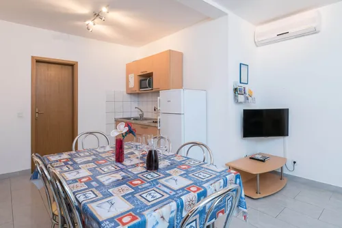 Apartment 3 Maestral Orebic interior and view 9